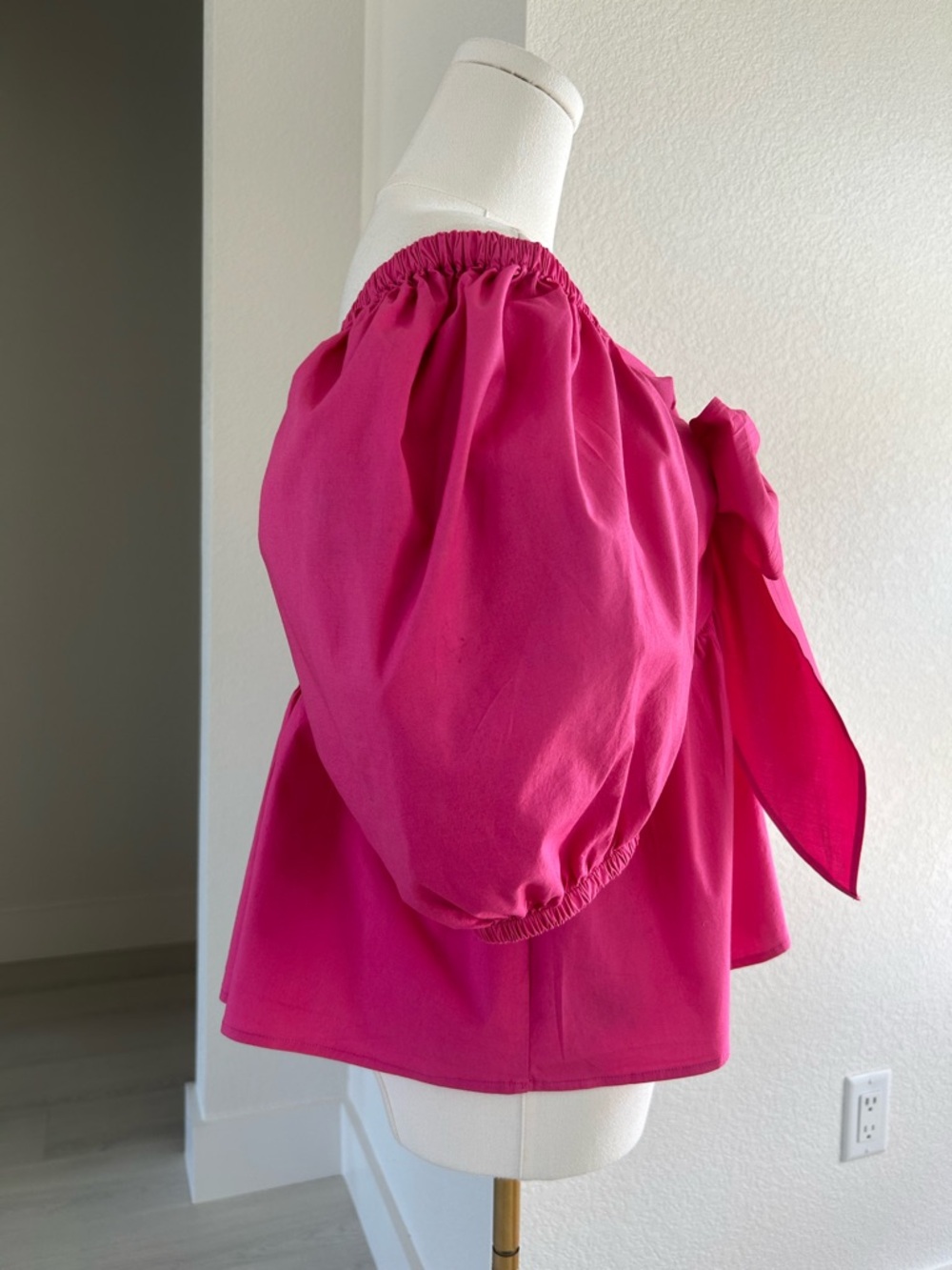 Crown & Ivy Barbie Pink Puff Sleeve Tie Front Babydoll Top Womens L - Picture 5 of 8